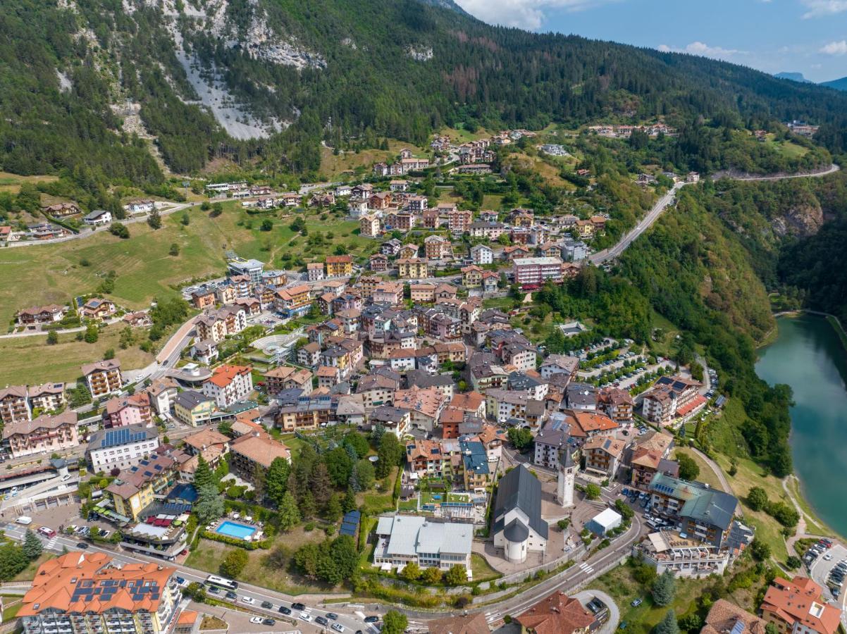 Hotel Lory - Molveno - Dolomiti Eksteriør bilde