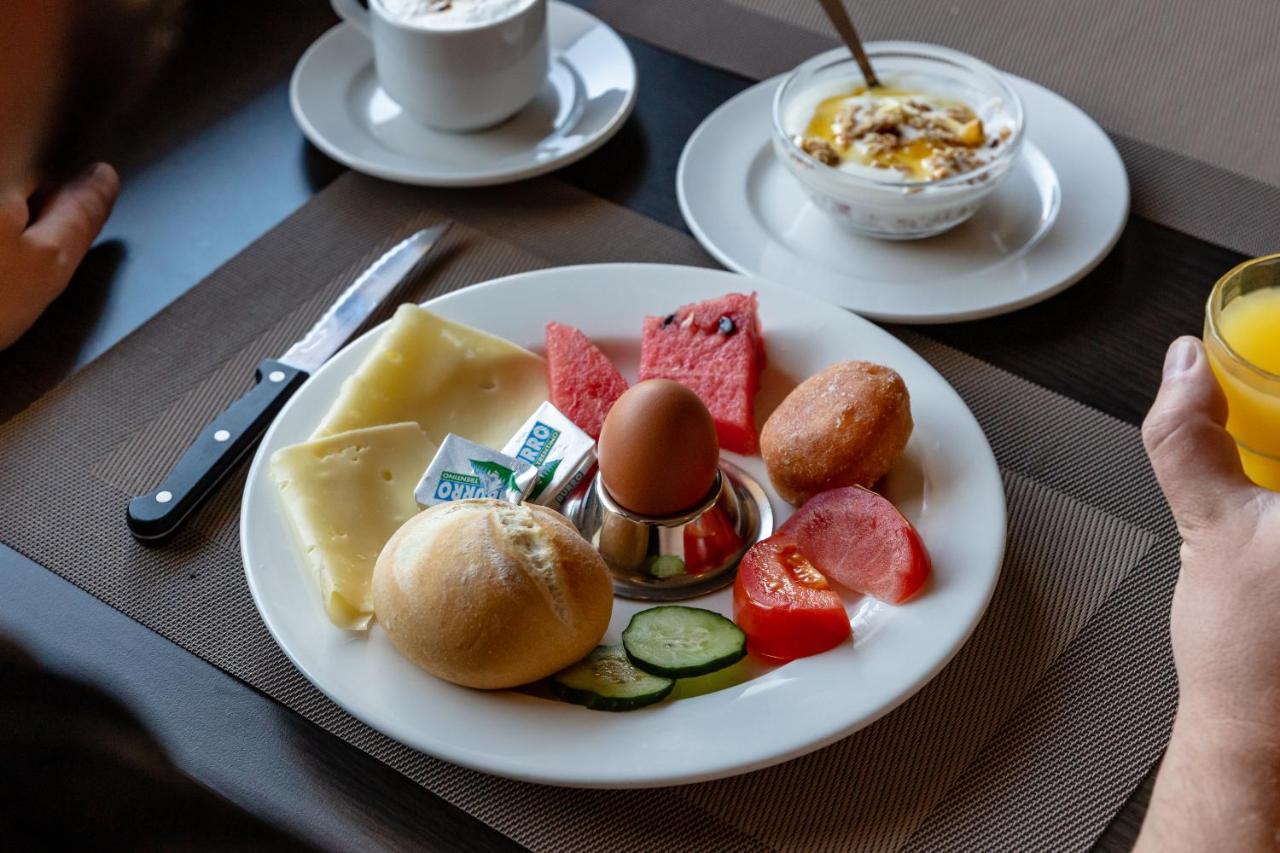 Hotel Lory - Molveno - Dolomiti Eksteriør bilde