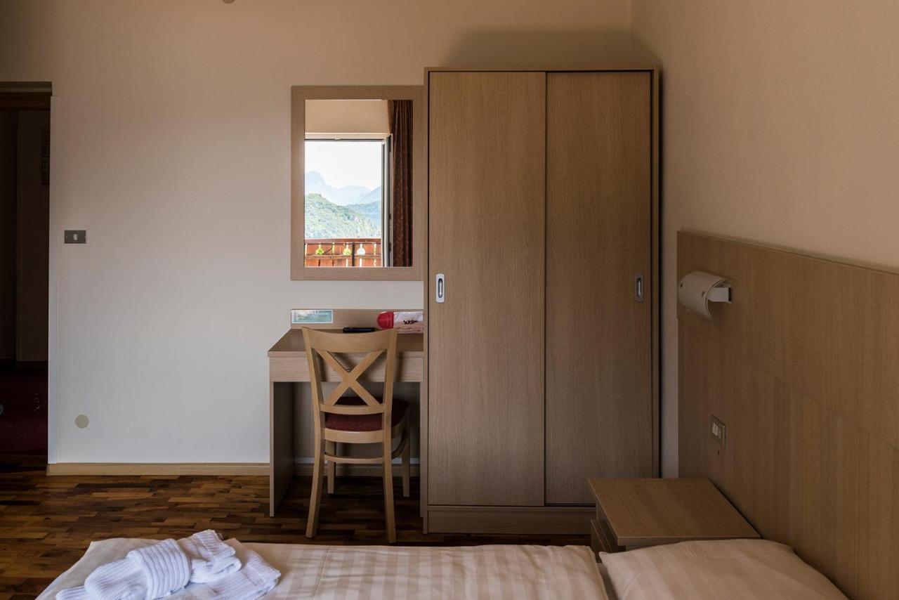 Hotel Lory - Molveno - Dolomiti Eksteriør bilde